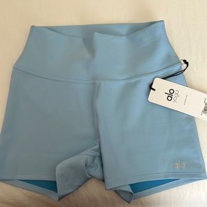 COPY - Alo yoga air lift shorts